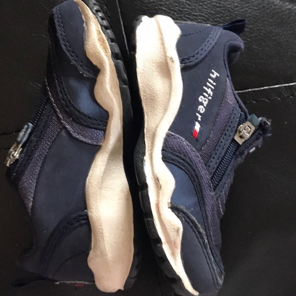 EUC TOMMY HILFIGER NAVY Toddler? Zipper TENNIES - Picture 2 of 6